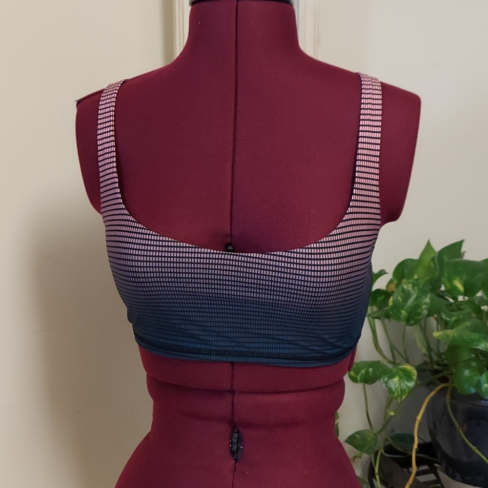 Lululemon Women's Bra Size 4